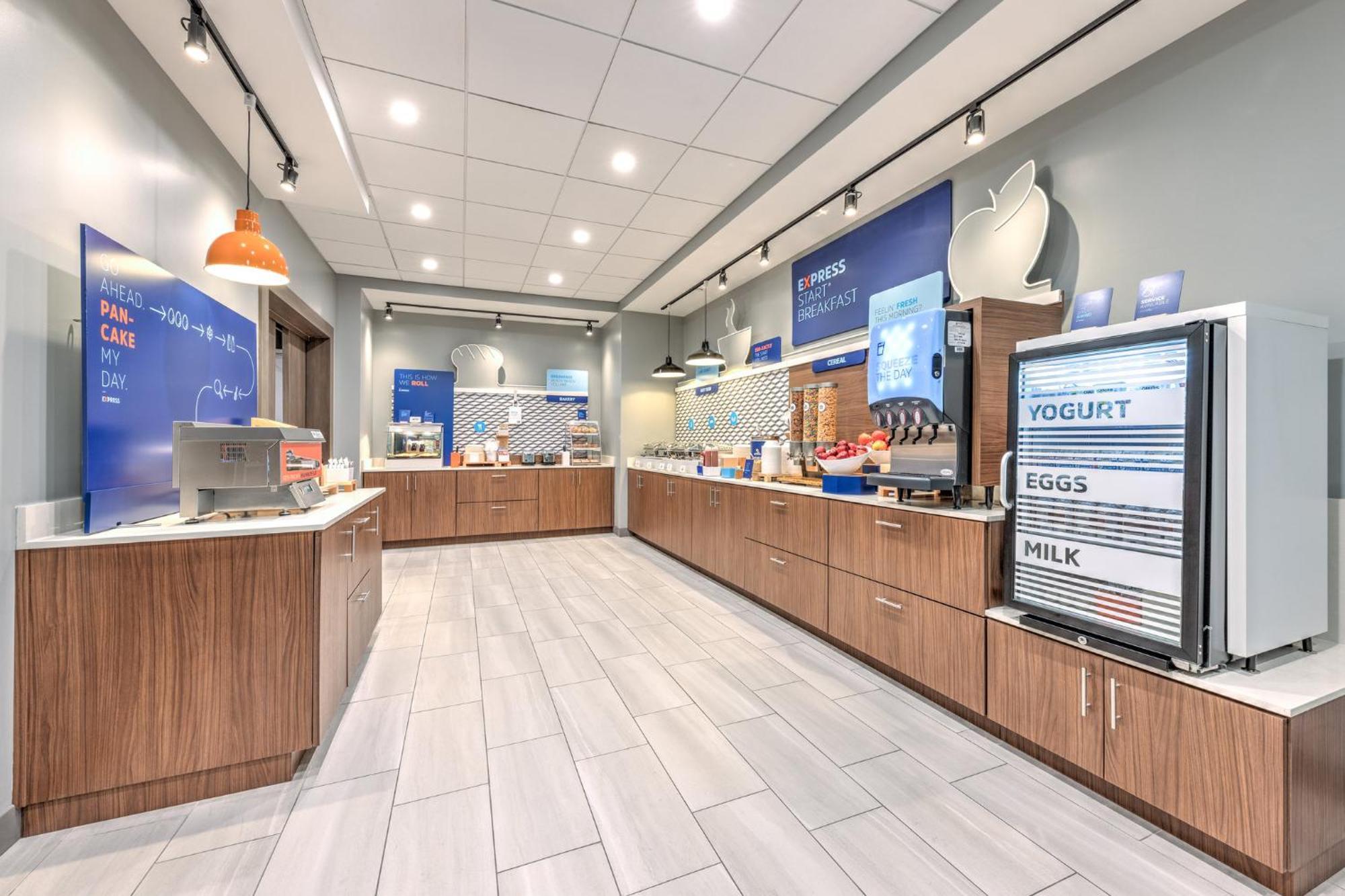 Holiday Inn Express & Suites Austin Airport East By Ihg Esterno foto