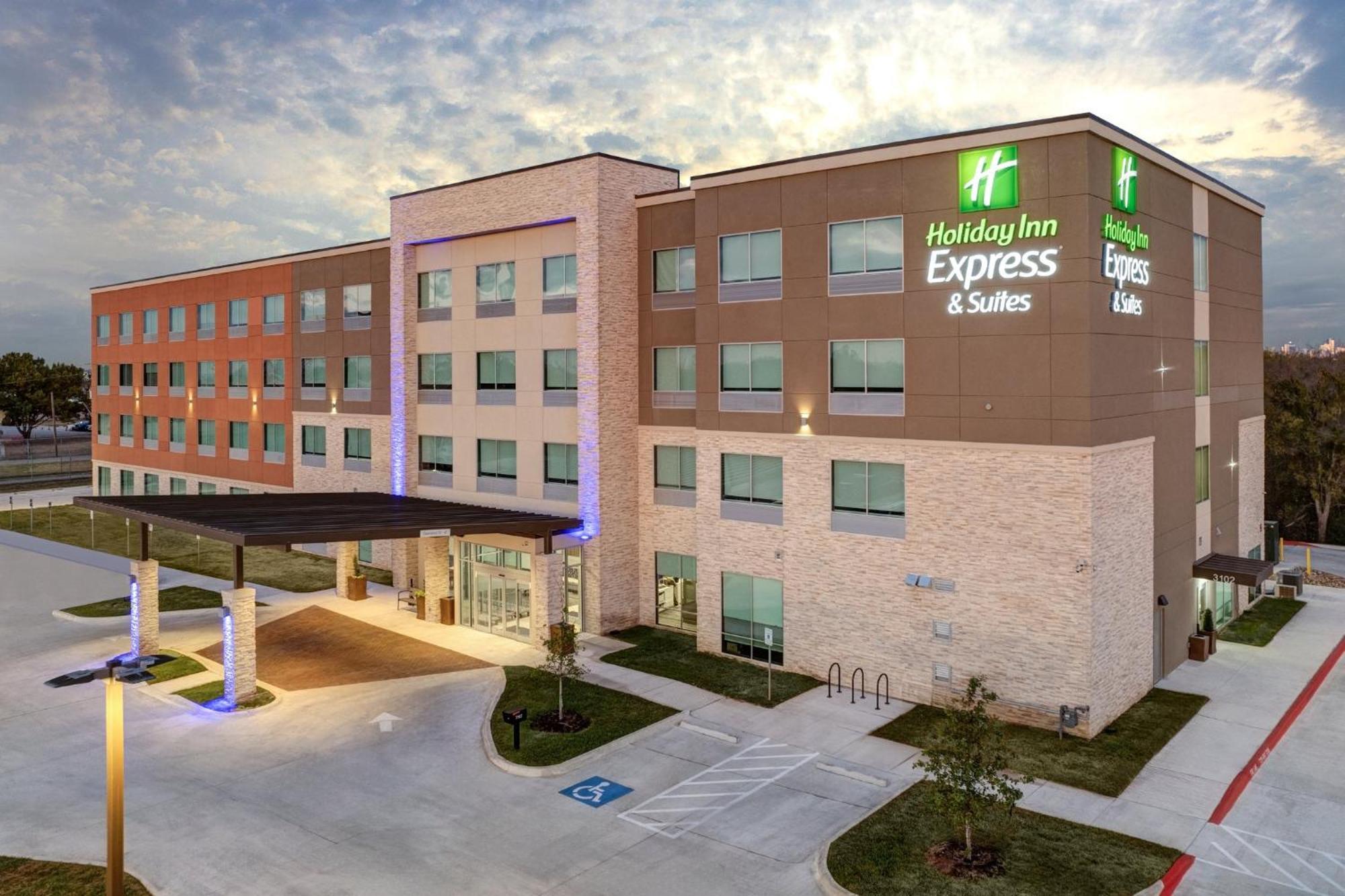 Holiday Inn Express & Suites Austin Airport East By Ihg Esterno foto
