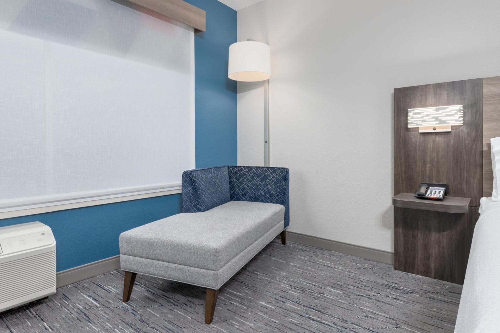 Holiday Inn Express & Suites Austin Airport East By Ihg Esterno foto