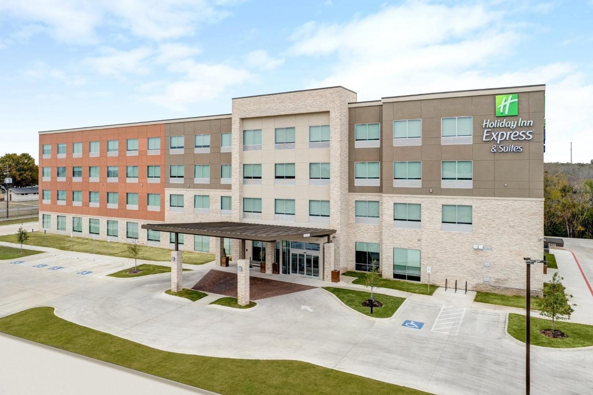 Holiday Inn Express & Suites Austin Airport East By Ihg Esterno foto